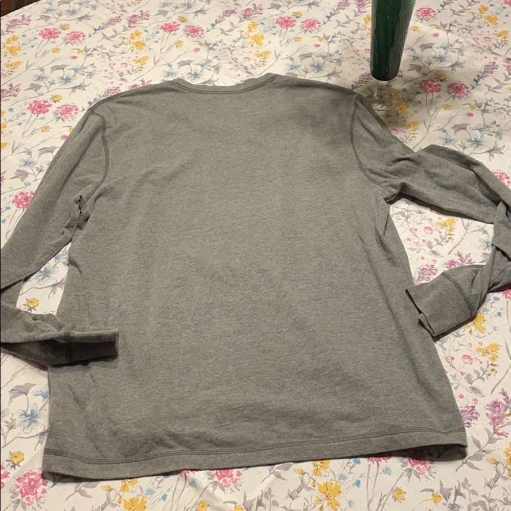 Old Navy Classic V-neck tee, gray.  Good condition.  Size Boys XL.